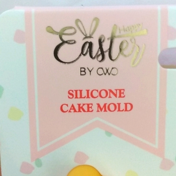 CWO ORANGE SILICONE CARROT SHAPED CAKE CANDY SOAP MOLDS 3 PIECE SET 24 MOLDS NWT - Picture 2 of 6